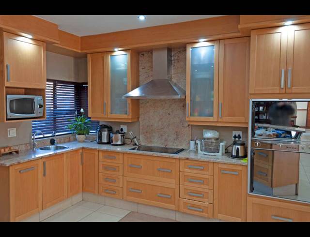 4 BEDROOM HOUSE SOLD IN MEYERSDAL